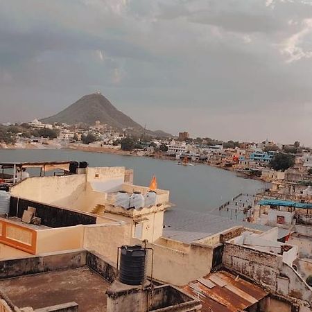 Hotel Nirvana Rooftop Pushkar Esterno foto