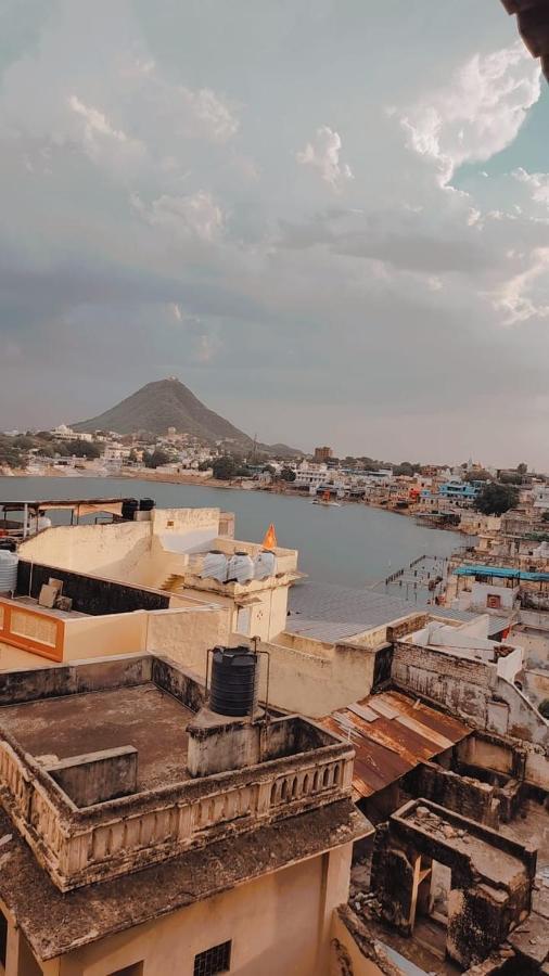 Hotel Nirvana Rooftop Pushkar Esterno foto