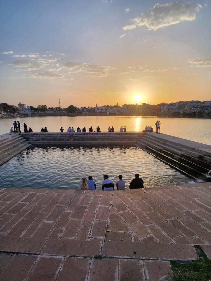 Hotel Nirvana Rooftop Pushkar Esterno foto