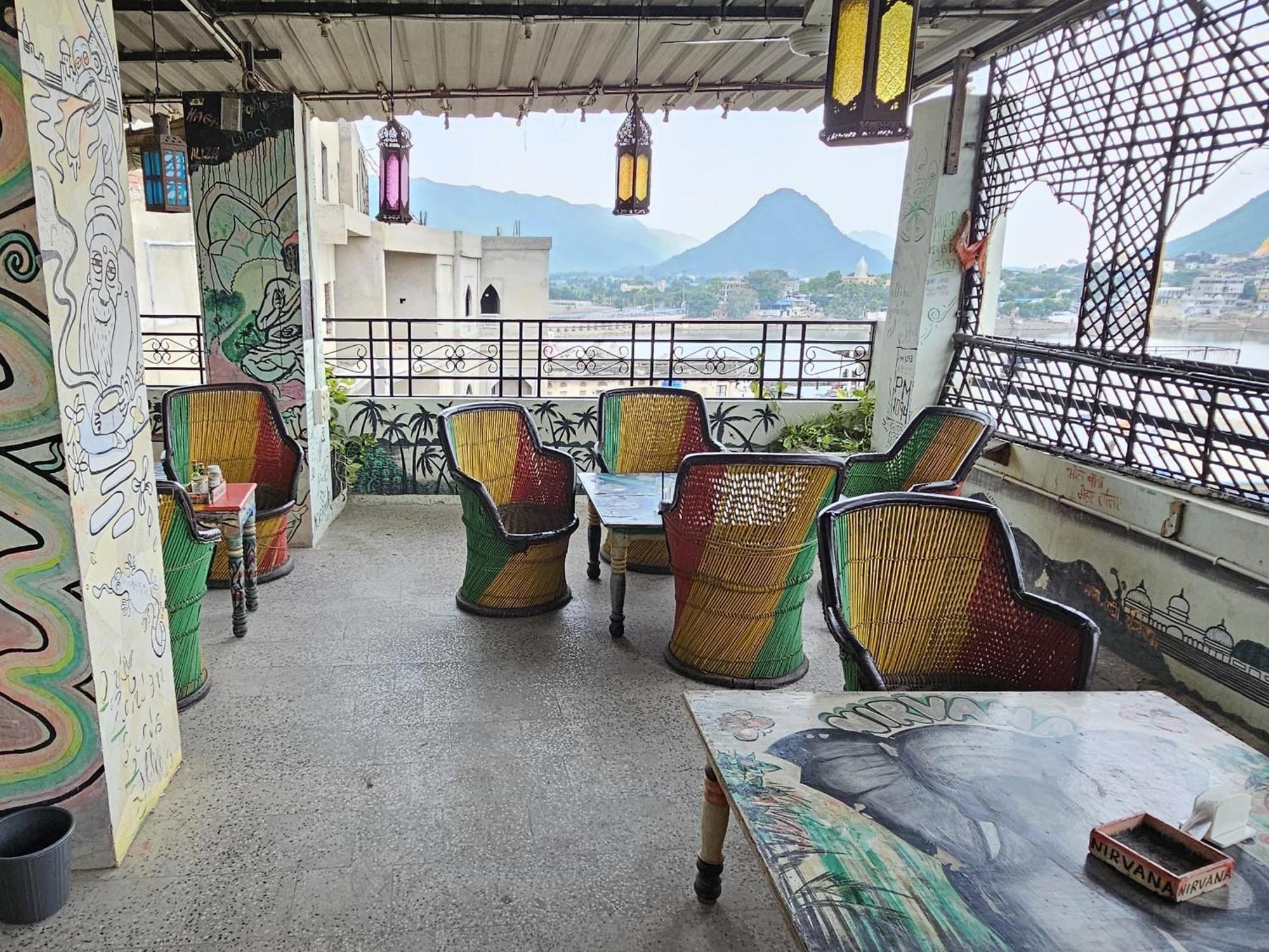 Hotel Nirvana Rooftop Pushkar Esterno foto
