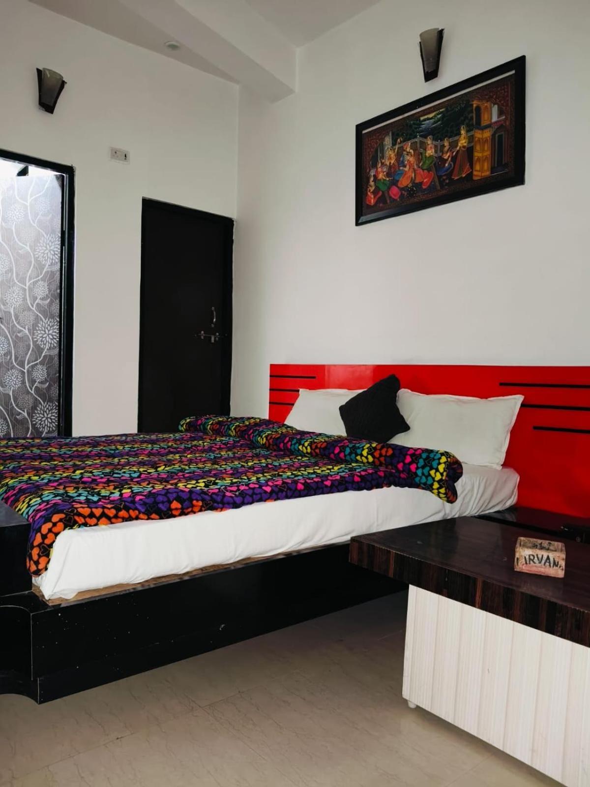 Hotel Nirvana Rooftop Pushkar Esterno foto